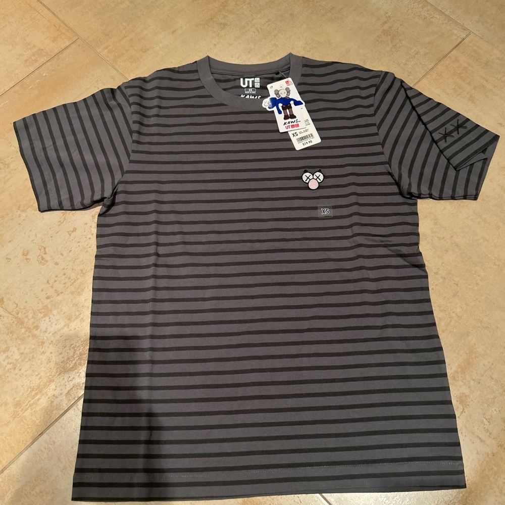 Rare BNWT Uniqlo Kaws unisex grey striped tshirt size XS
